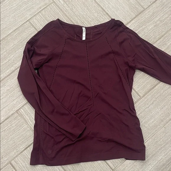 Women's Athleta Long Sleeve Burgundy Top - Picture 1 of 3